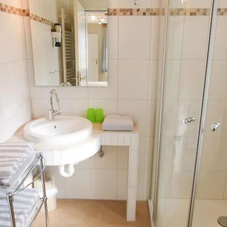 *ual Welhues* * Norddorf